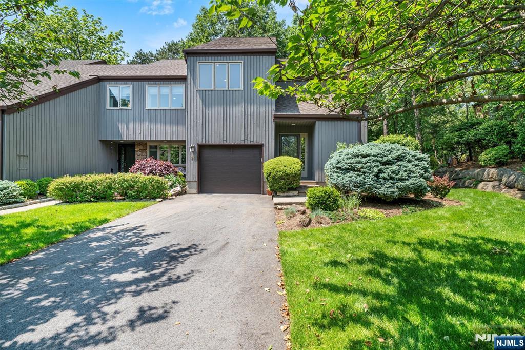 14 Bayard Lane