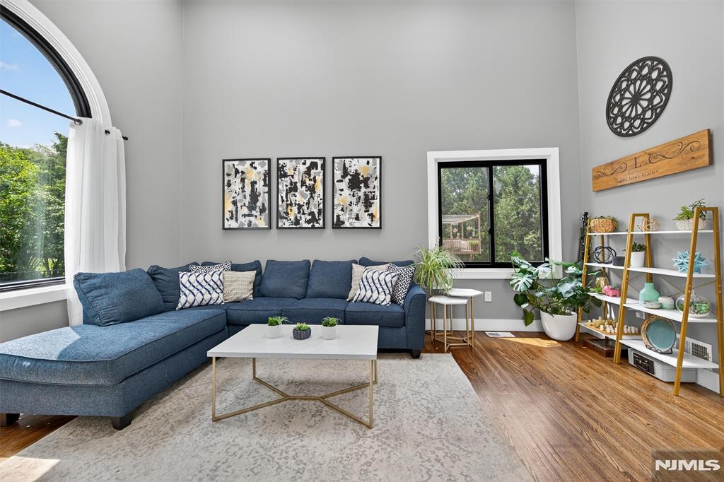 23 Pierson Court
