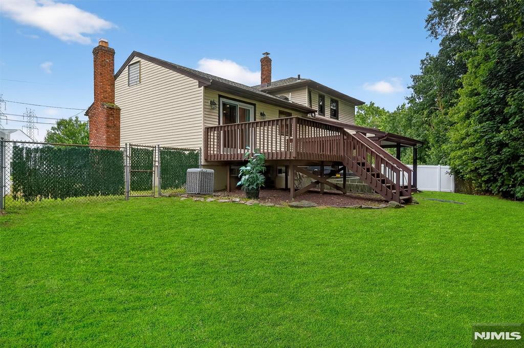7 Faber Place