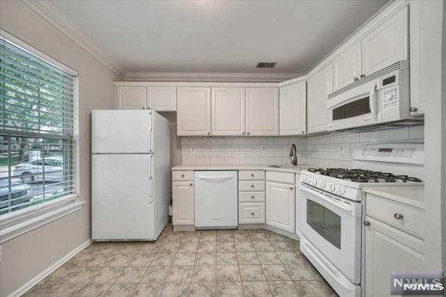 2344 Pembroke Court