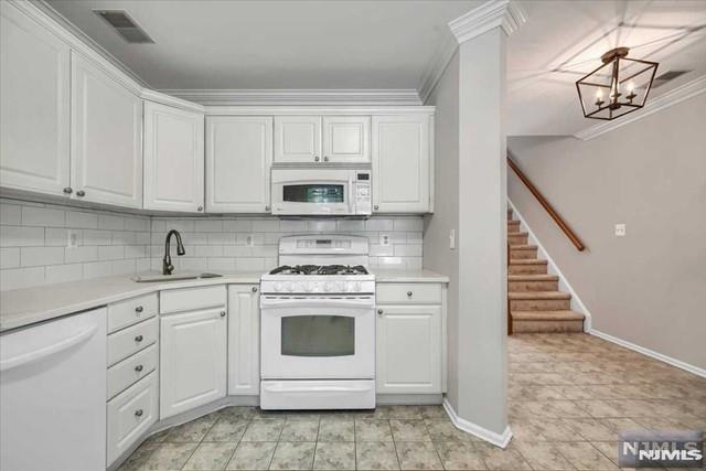 2344 Pembroke Court