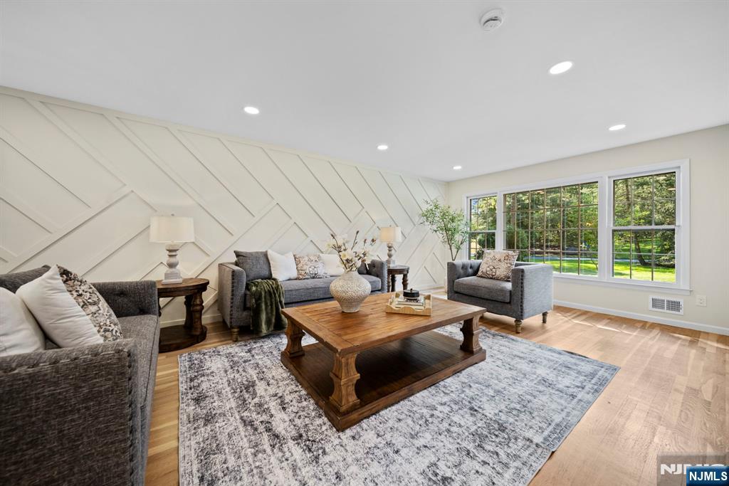 1 High Ridge Road