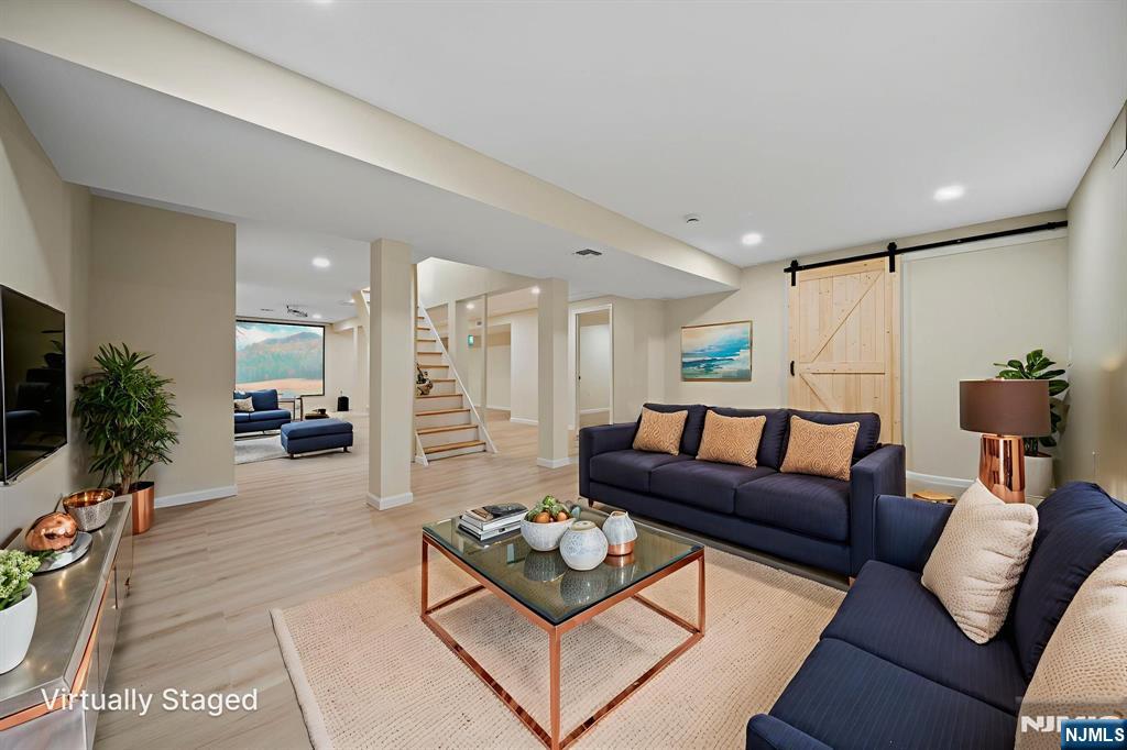 1 High Ridge Road