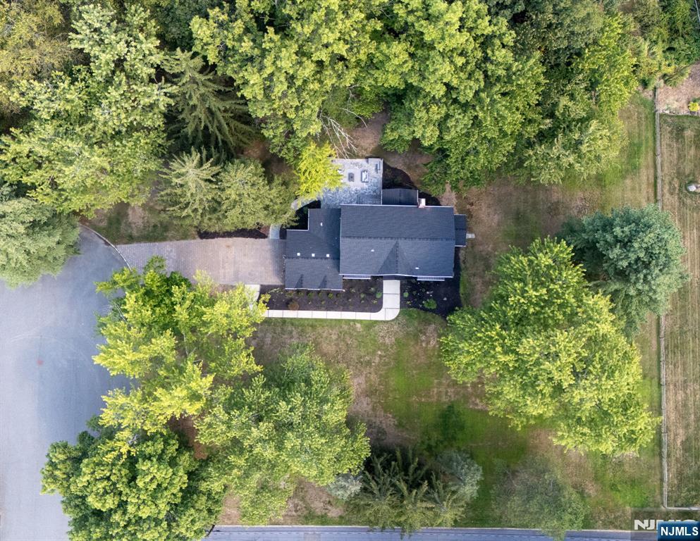 1 High Ridge Road