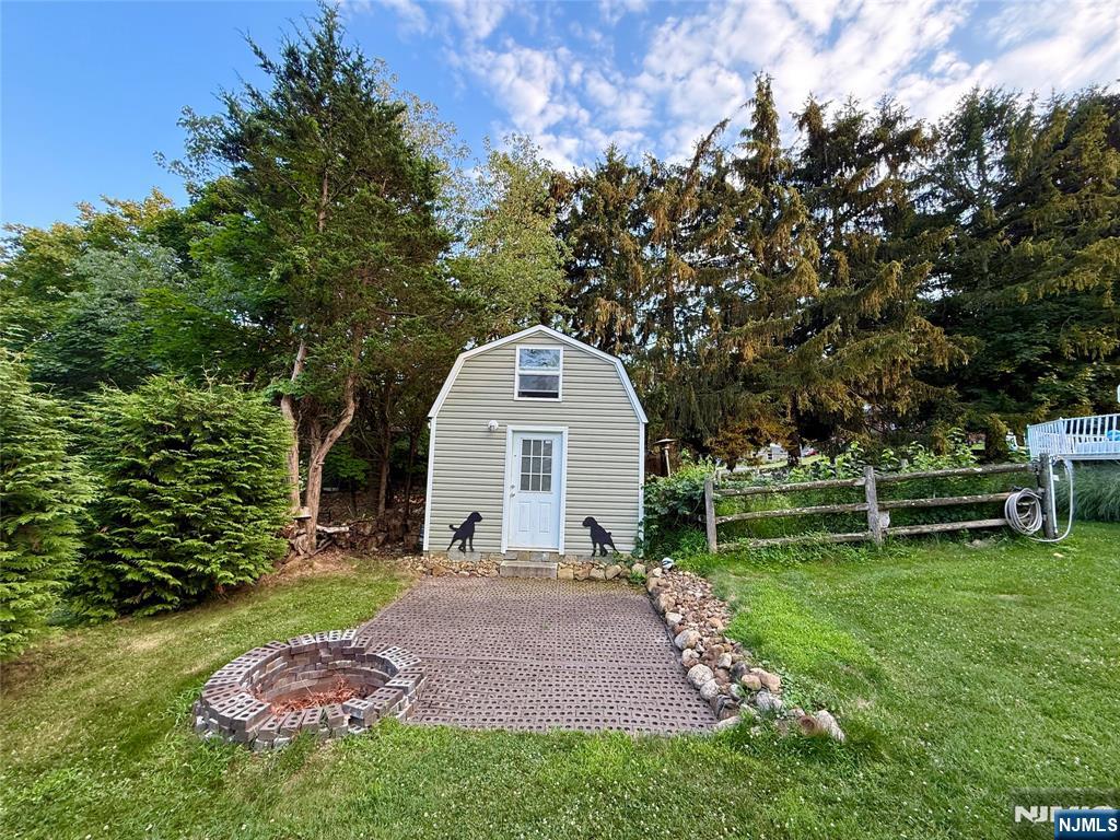156 Dorothy