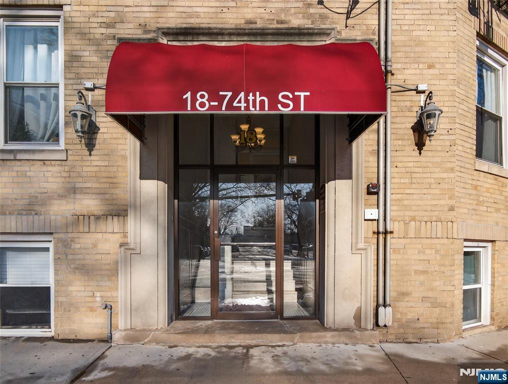 18 74th Street B5