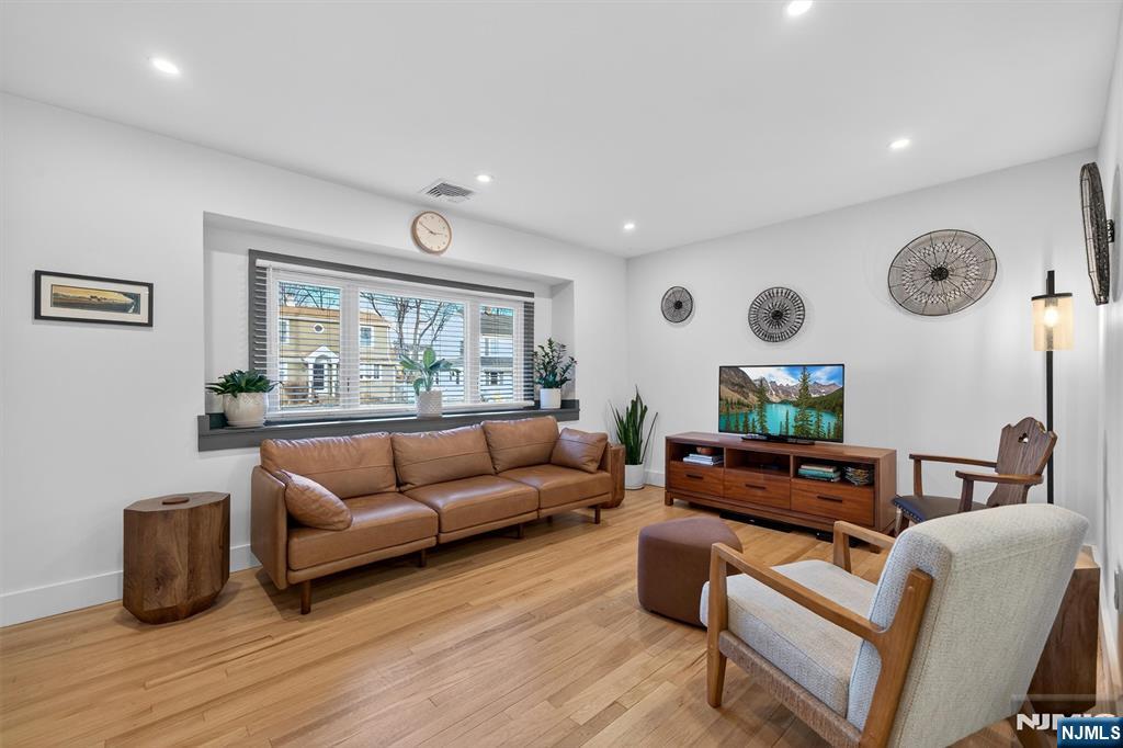 96 Lynwood Road