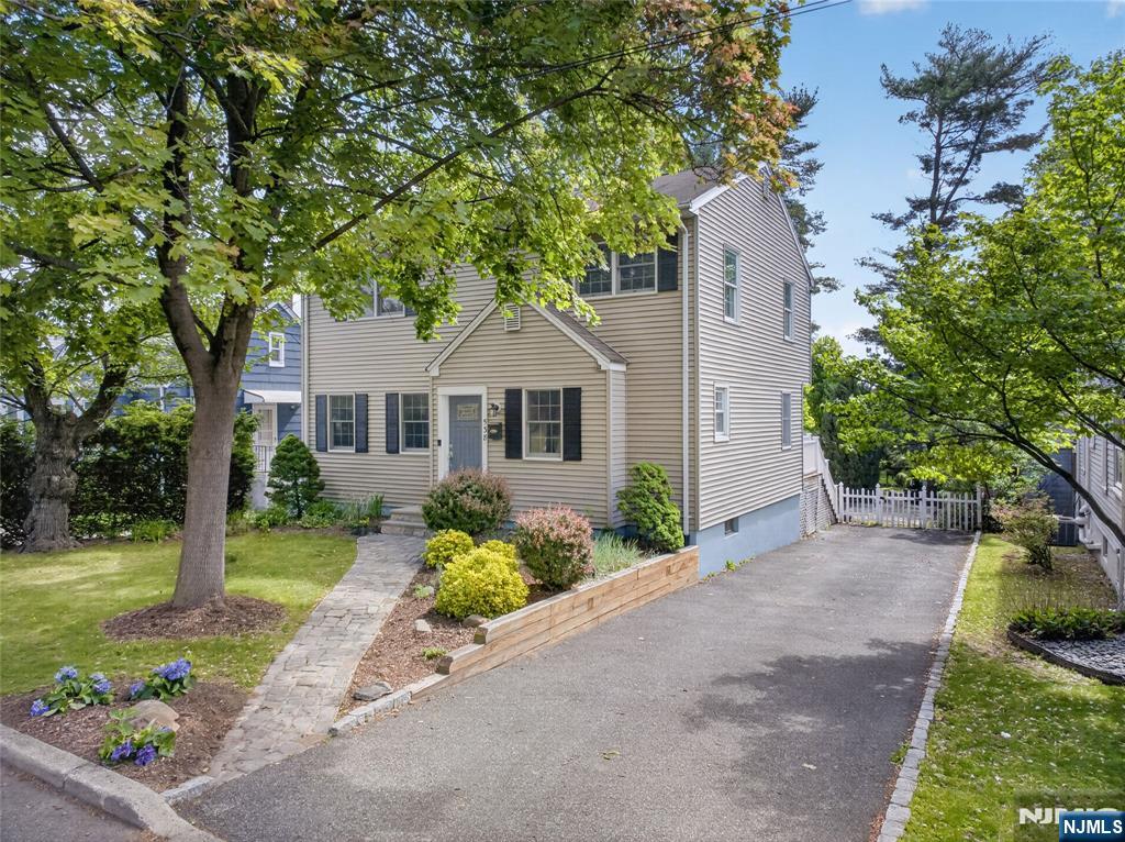 538 Coolidge Place