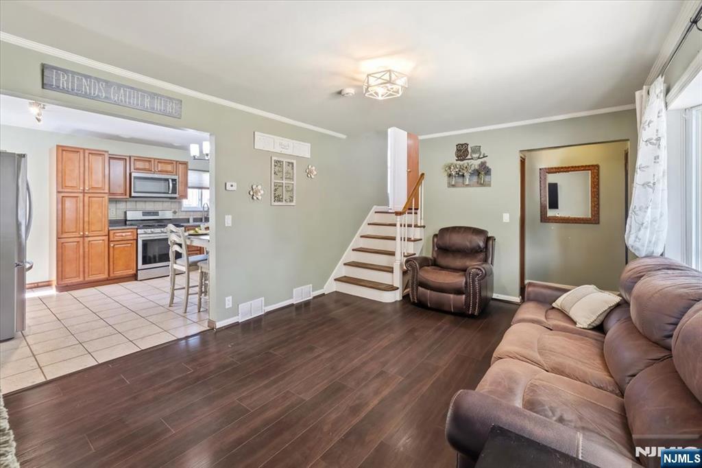 91 Maywood Avenue