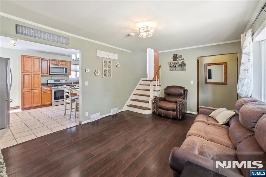 91 Maywood Avenue