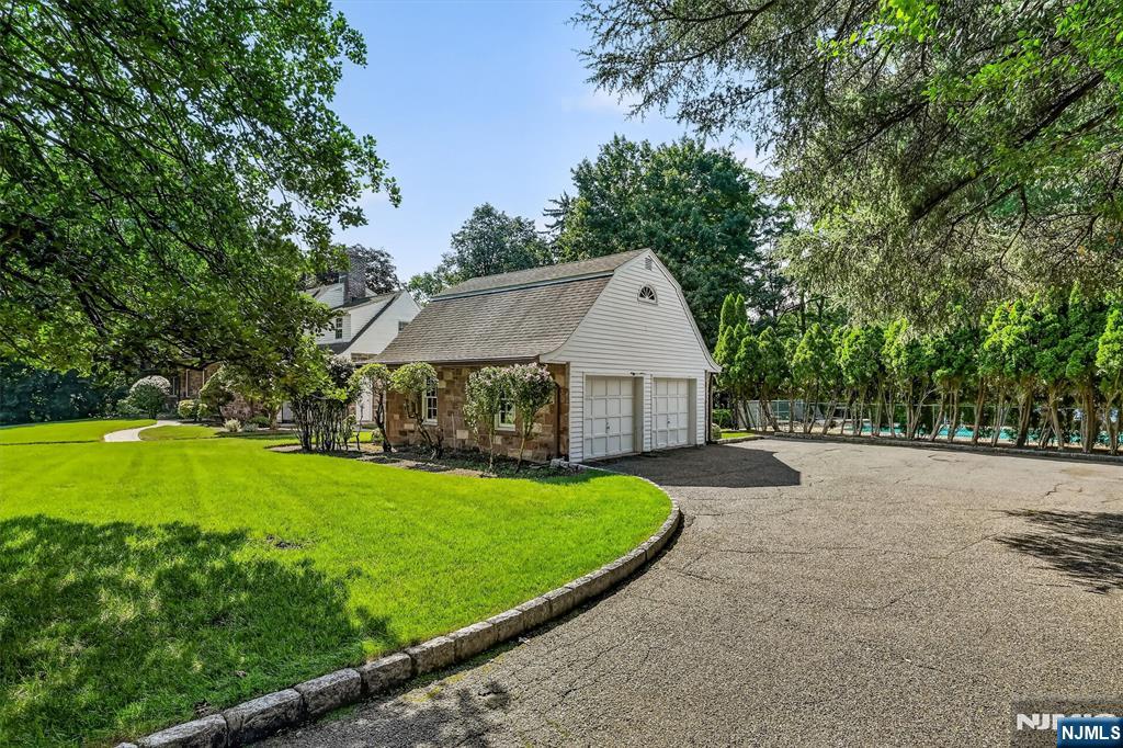 1 Carlyle Place