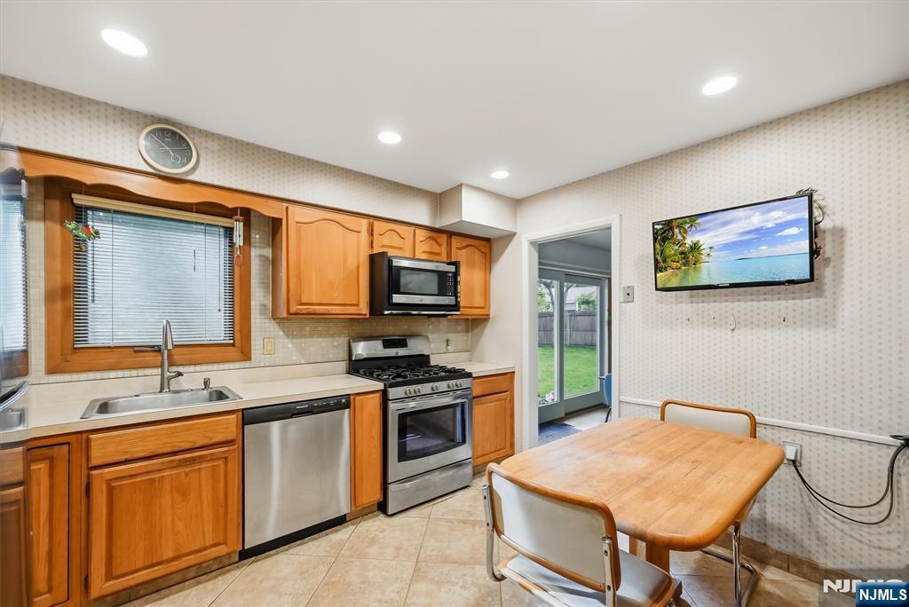 46 Standish Road