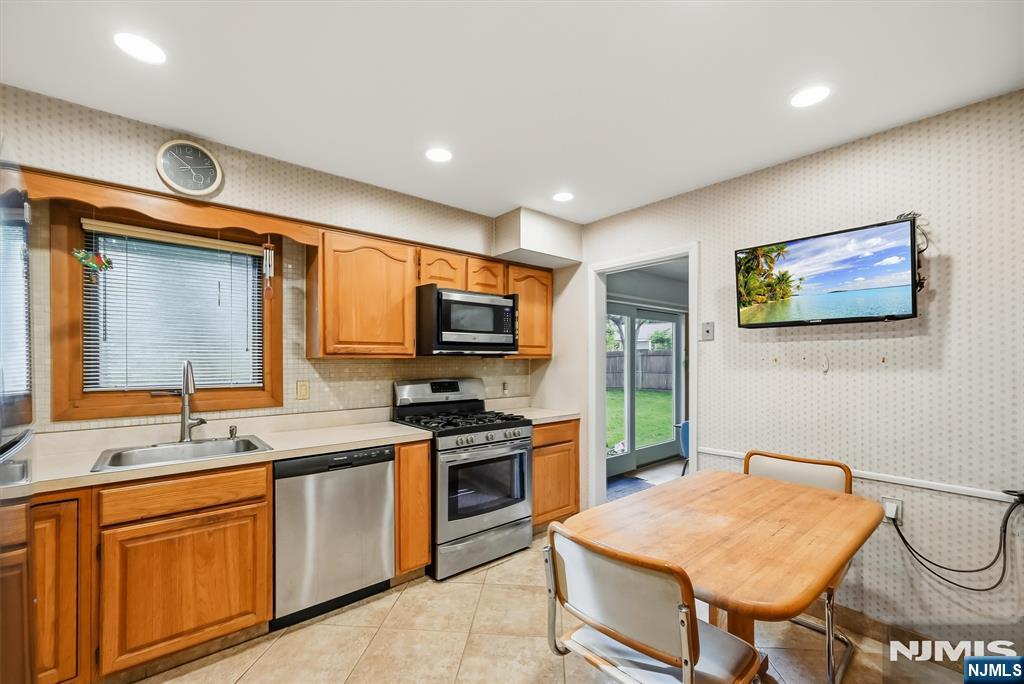 46 Standish Road