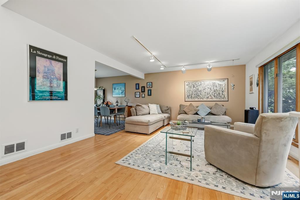 46 Standish Road