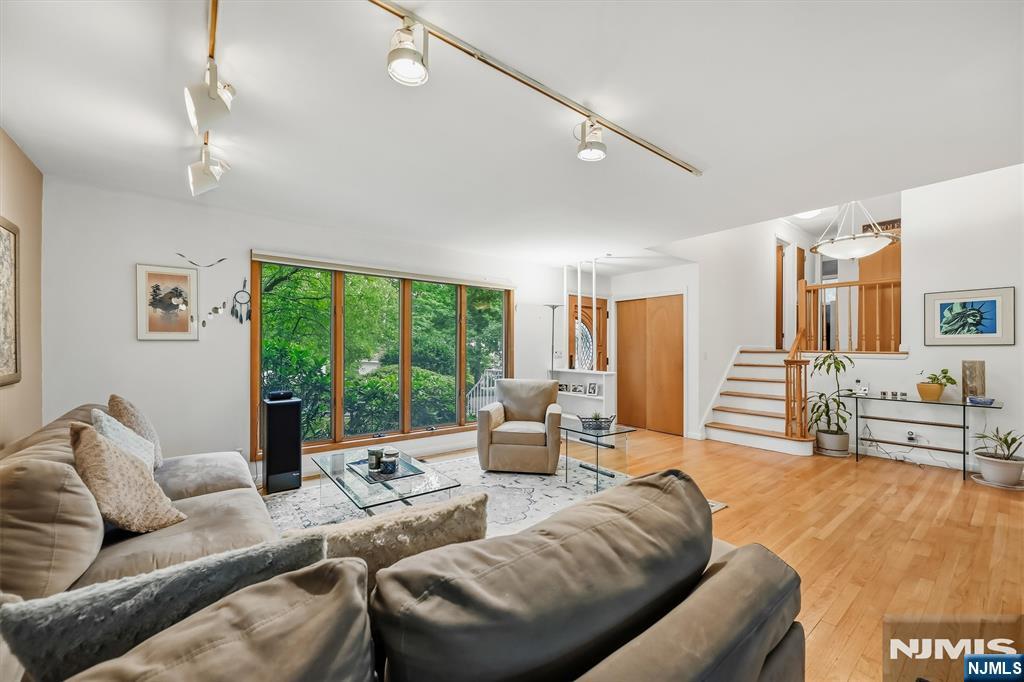 46 Standish Road