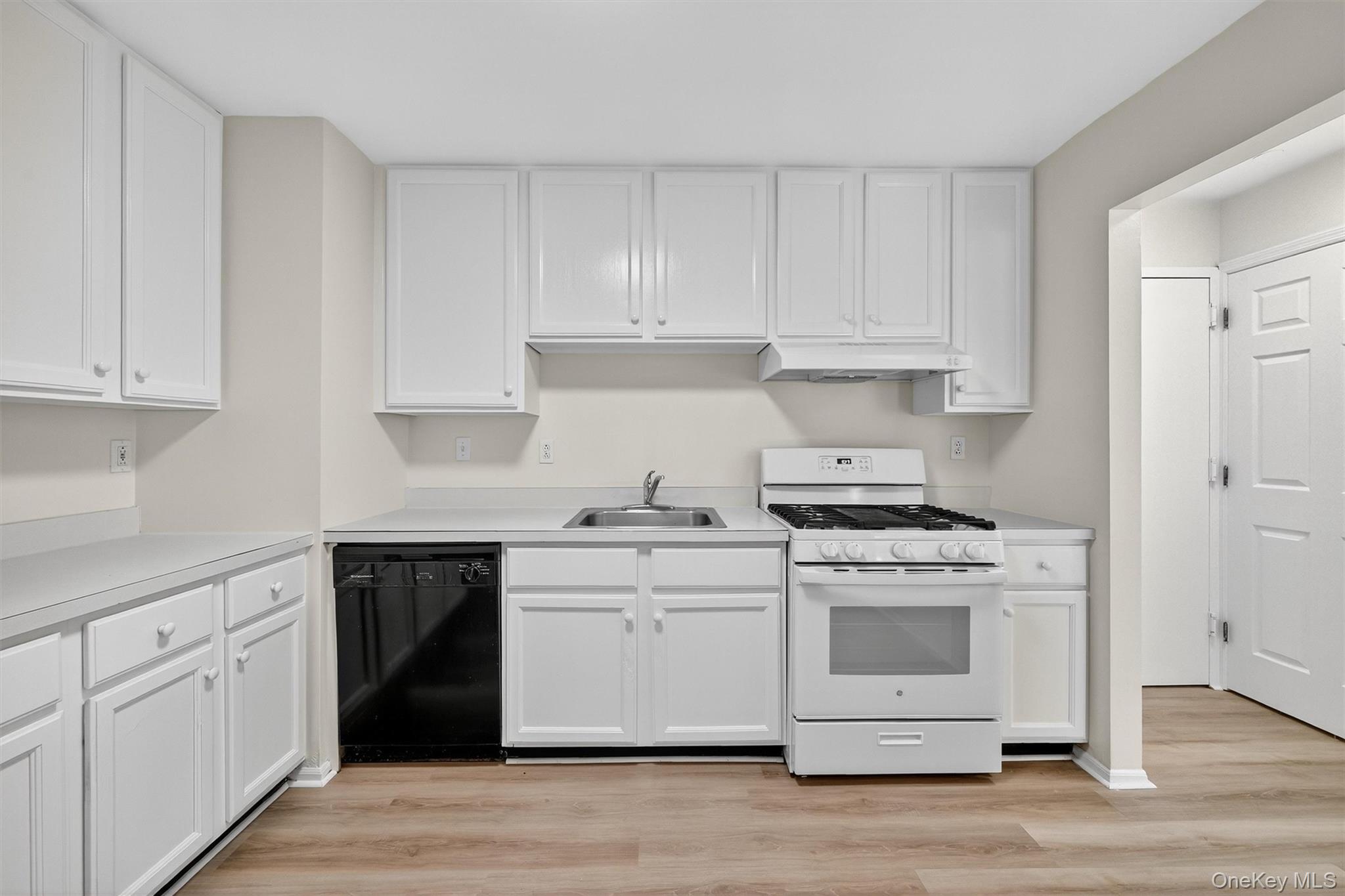 10-12 Chestnut Street Unit: A101