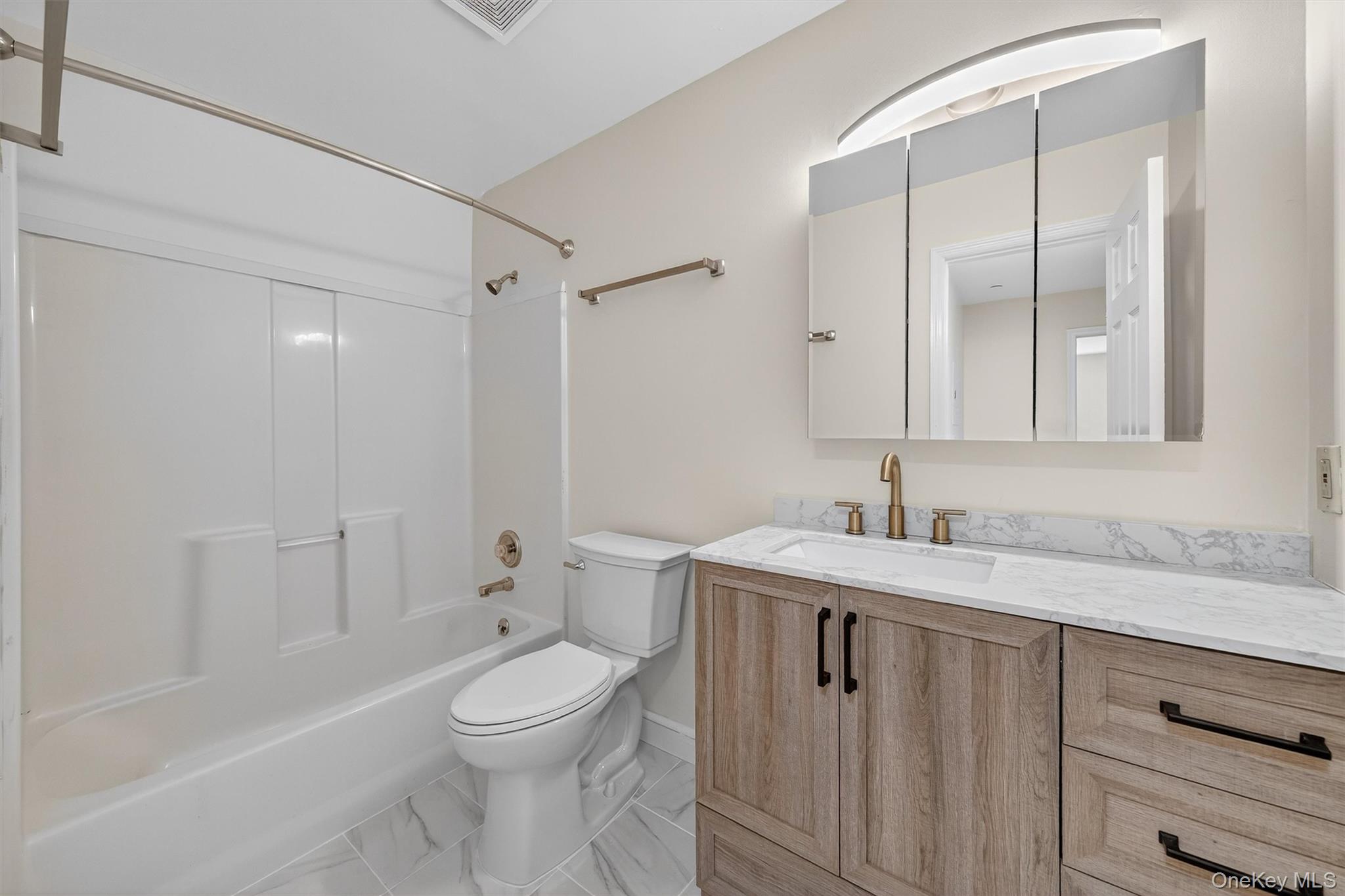 10-12 Chestnut Street Unit: A101