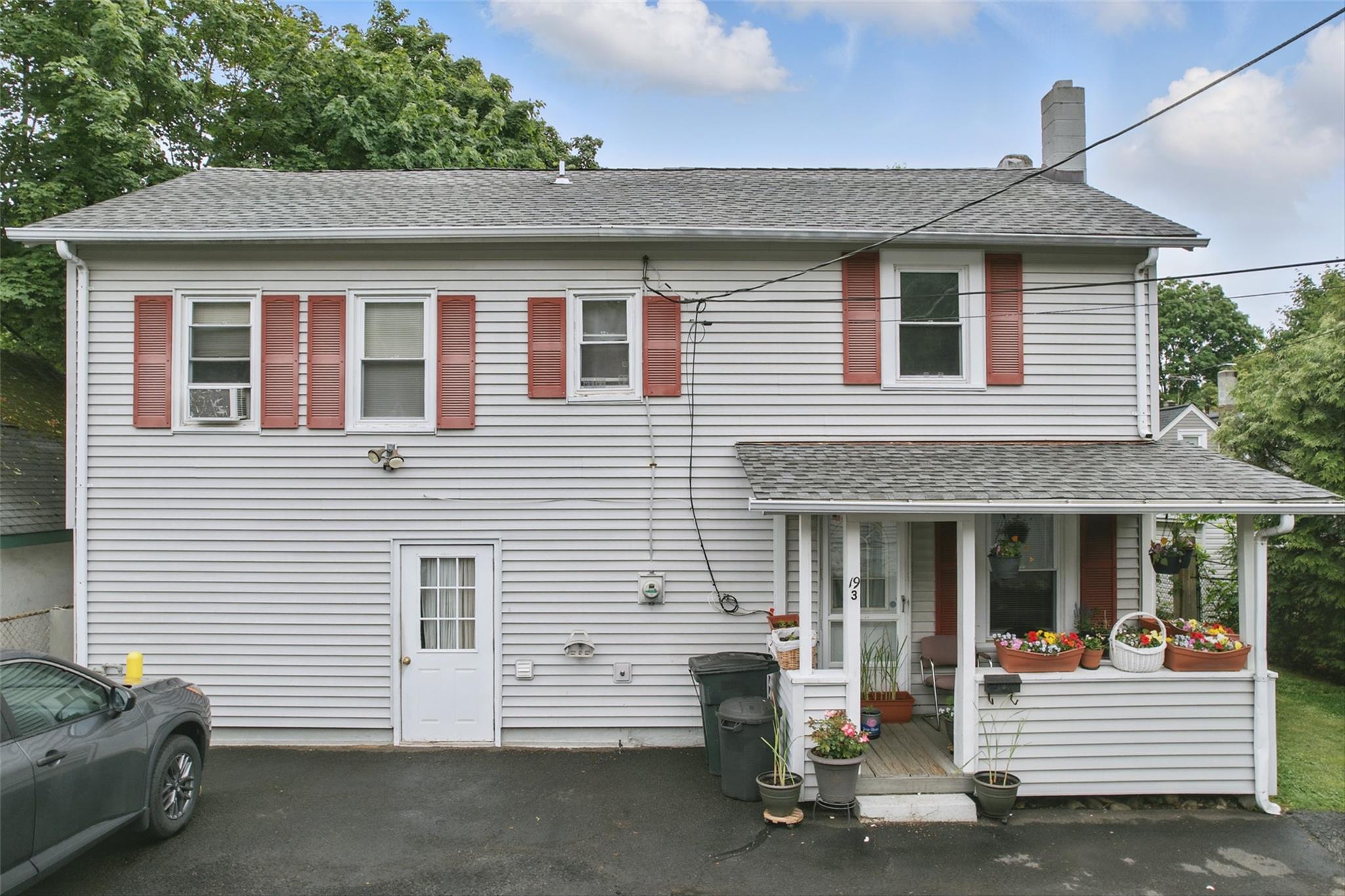 19 Sheridan Avenue