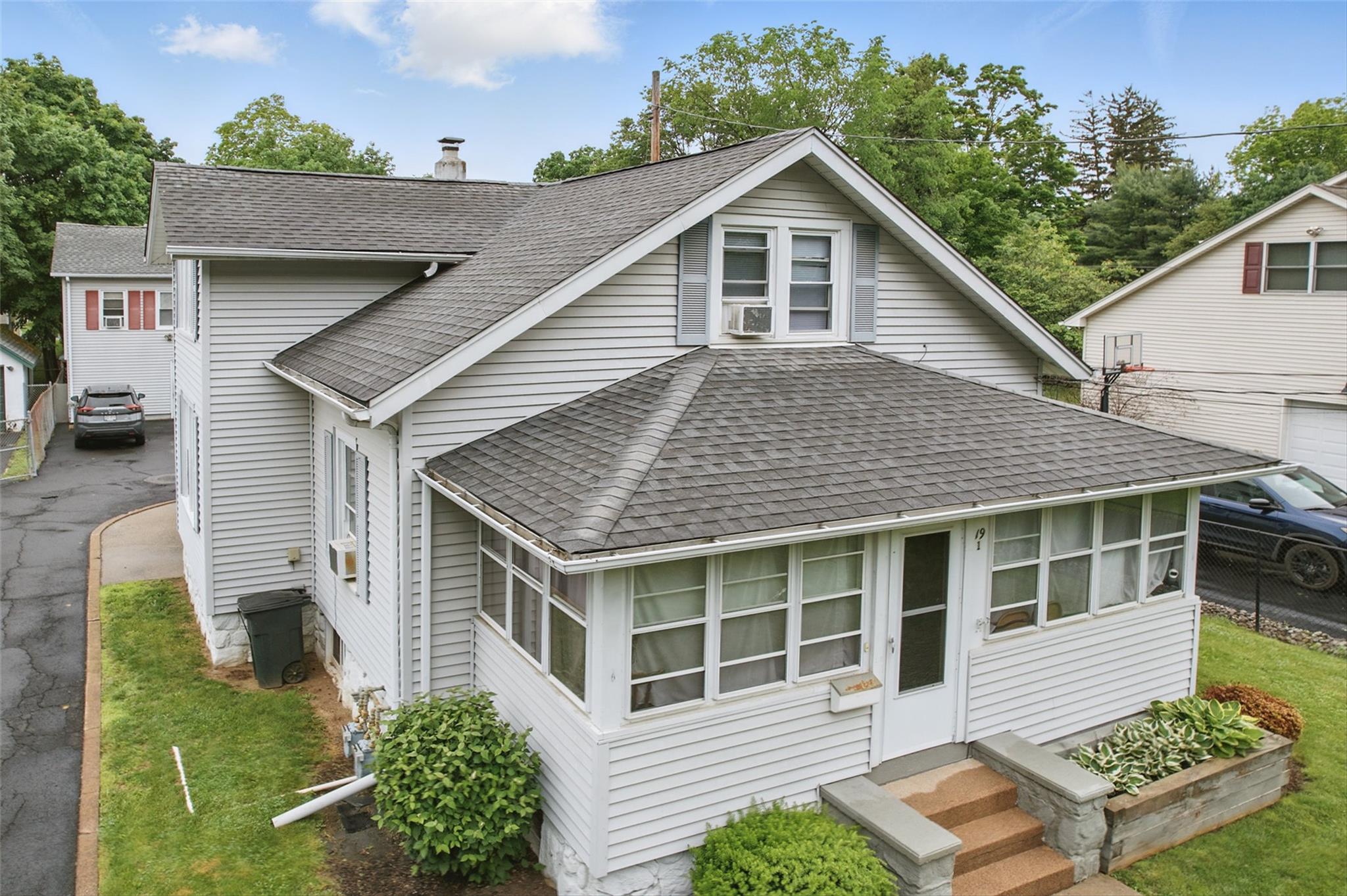 19 Sheridan Avenue