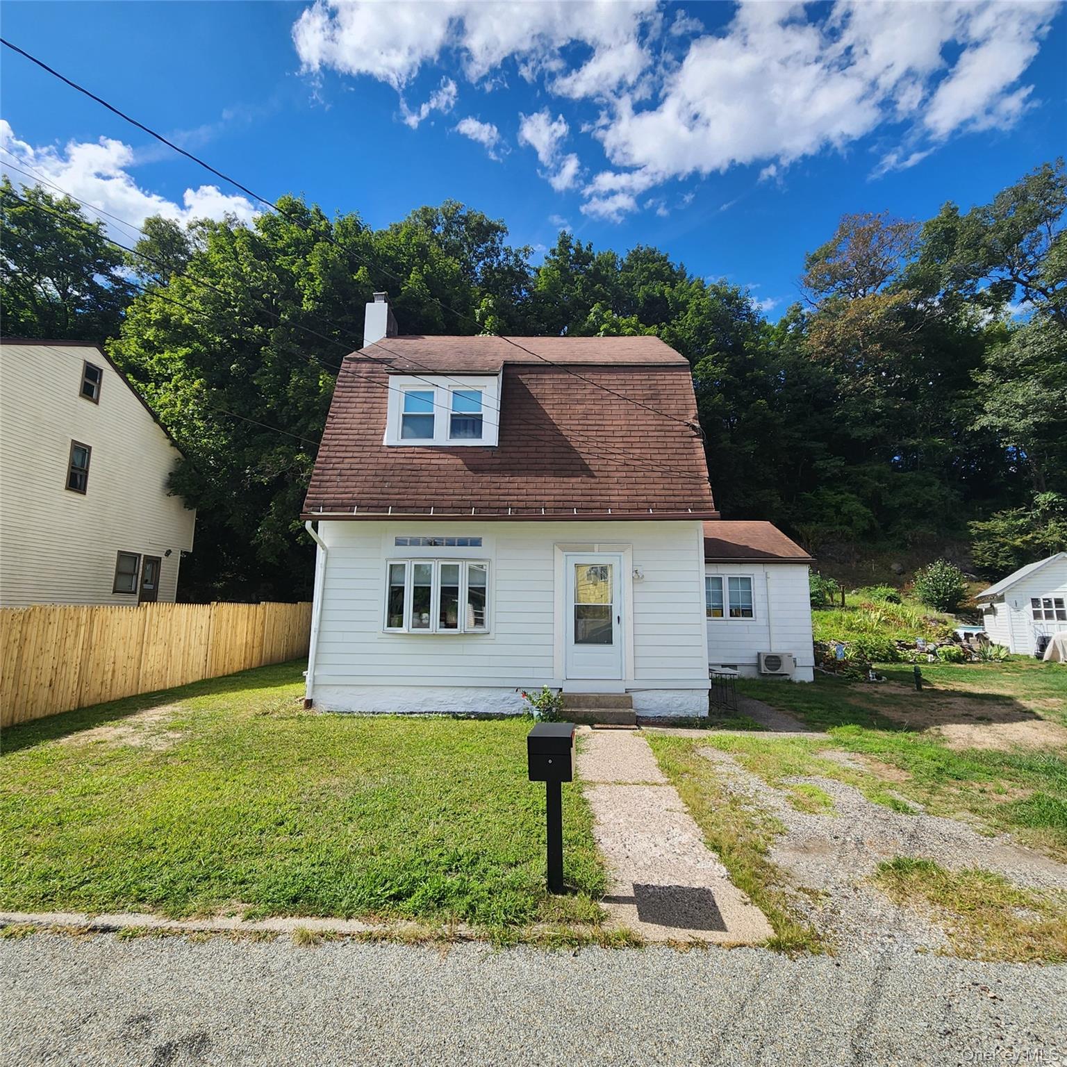 16 Circle Drive