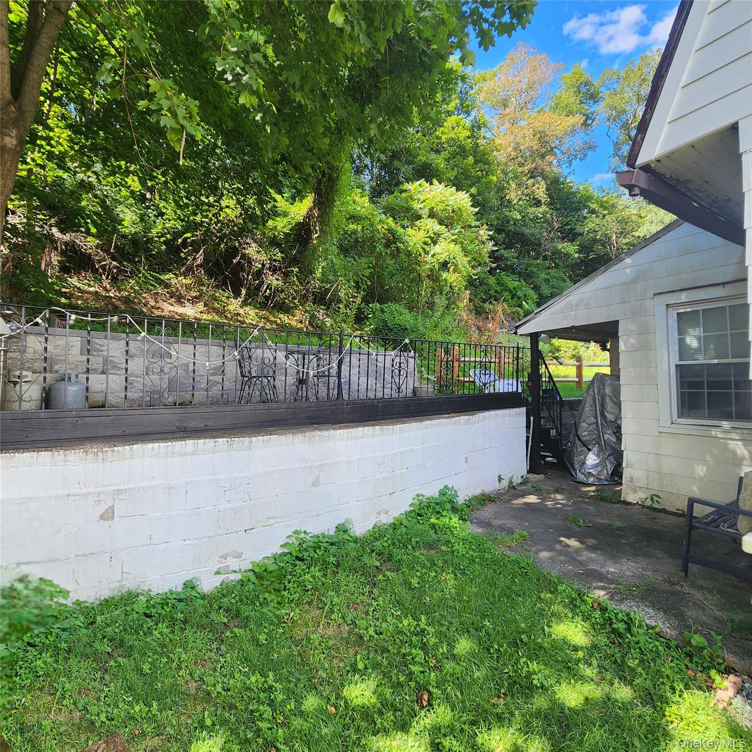 16 Circle Drive
