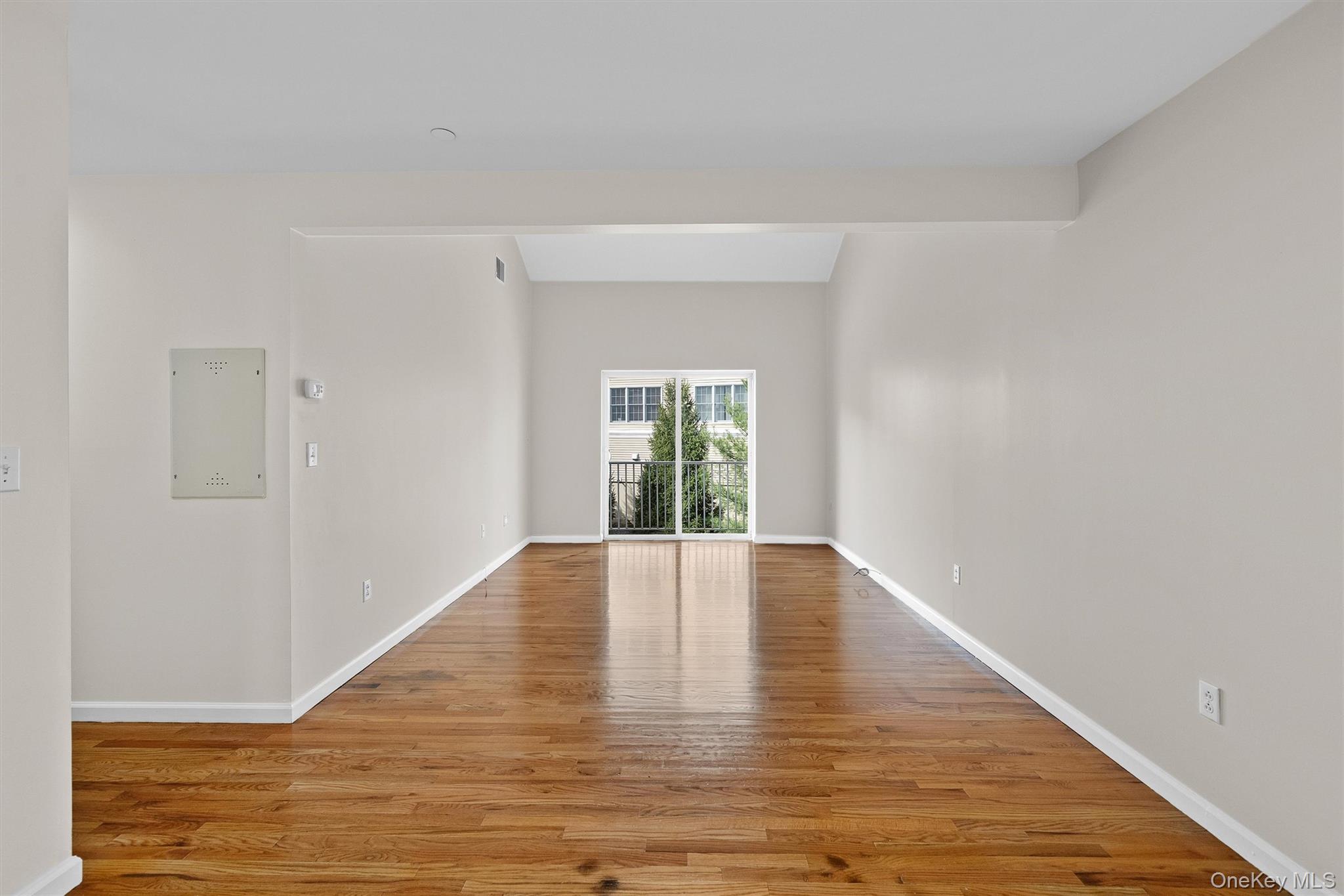 10-12 Chestnut Unit: A306
