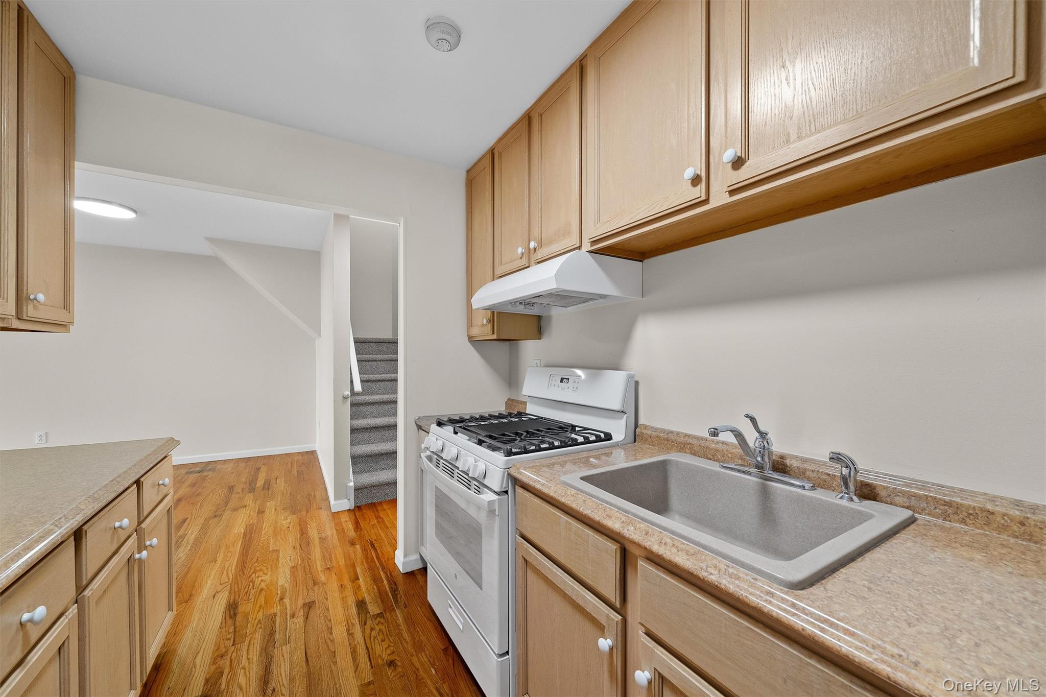 10-12 Chestnut Unit: A306