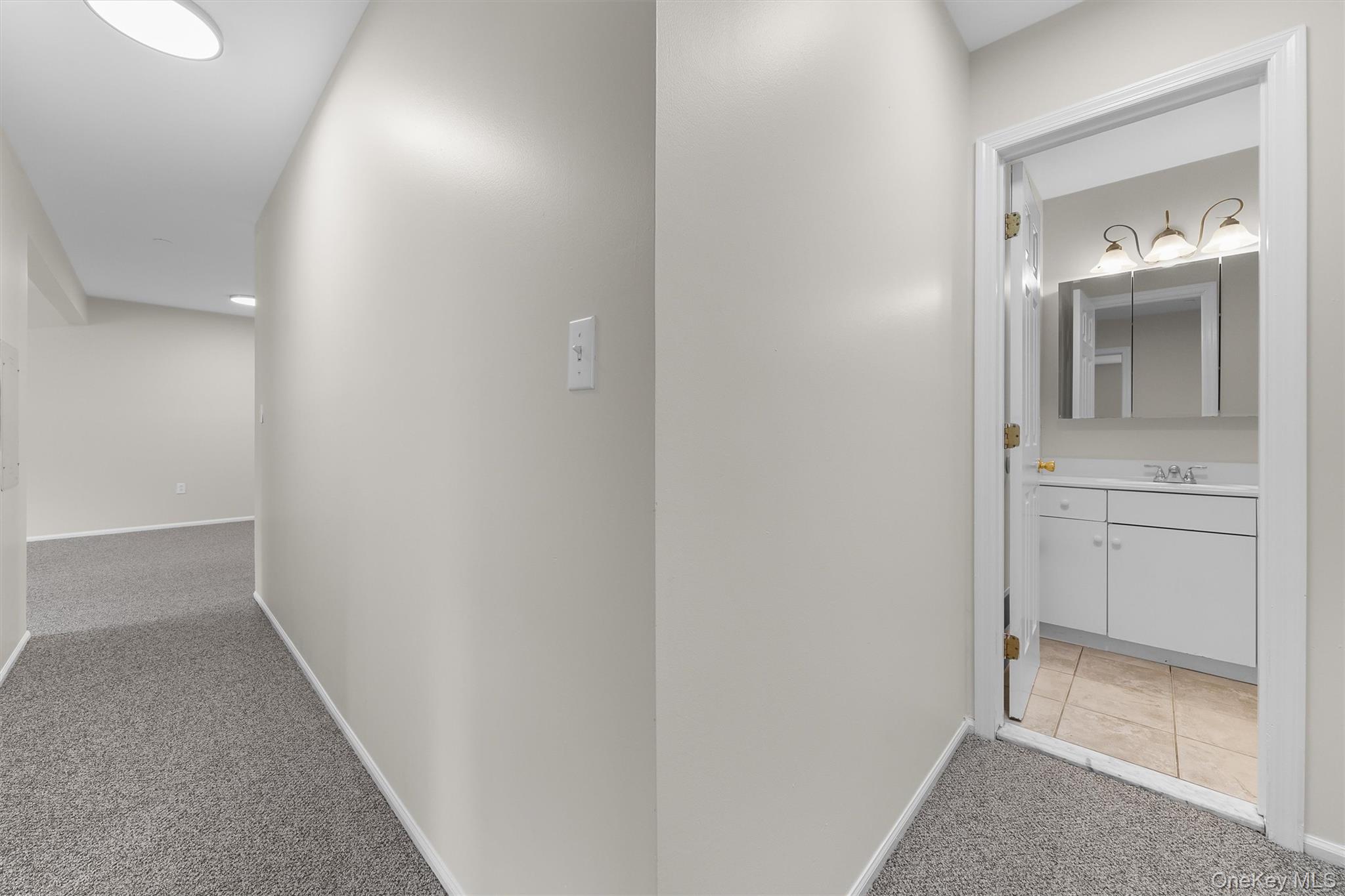 10-12 Chestnut Street Unit: B208
