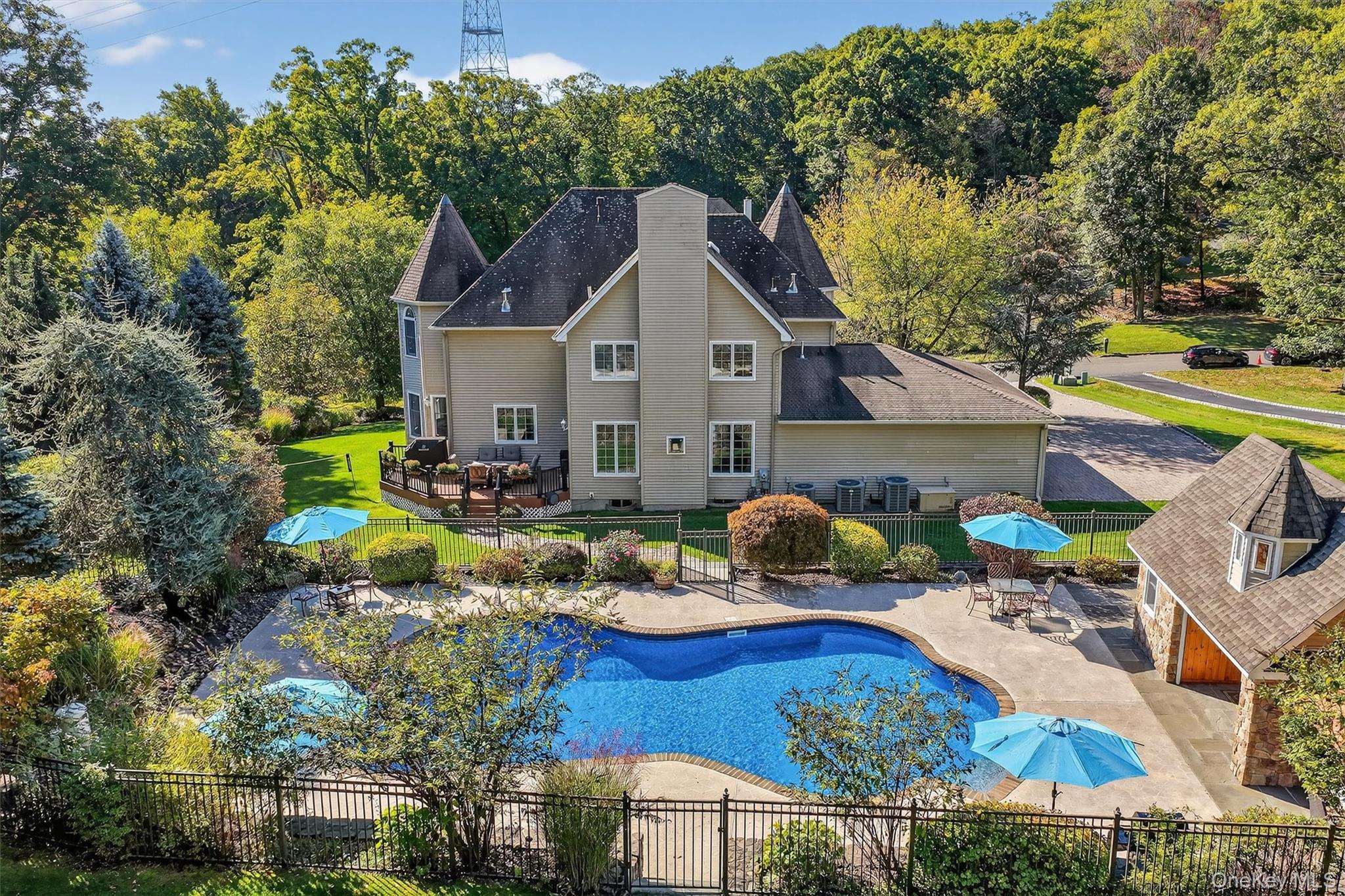6 Katavolos Drive