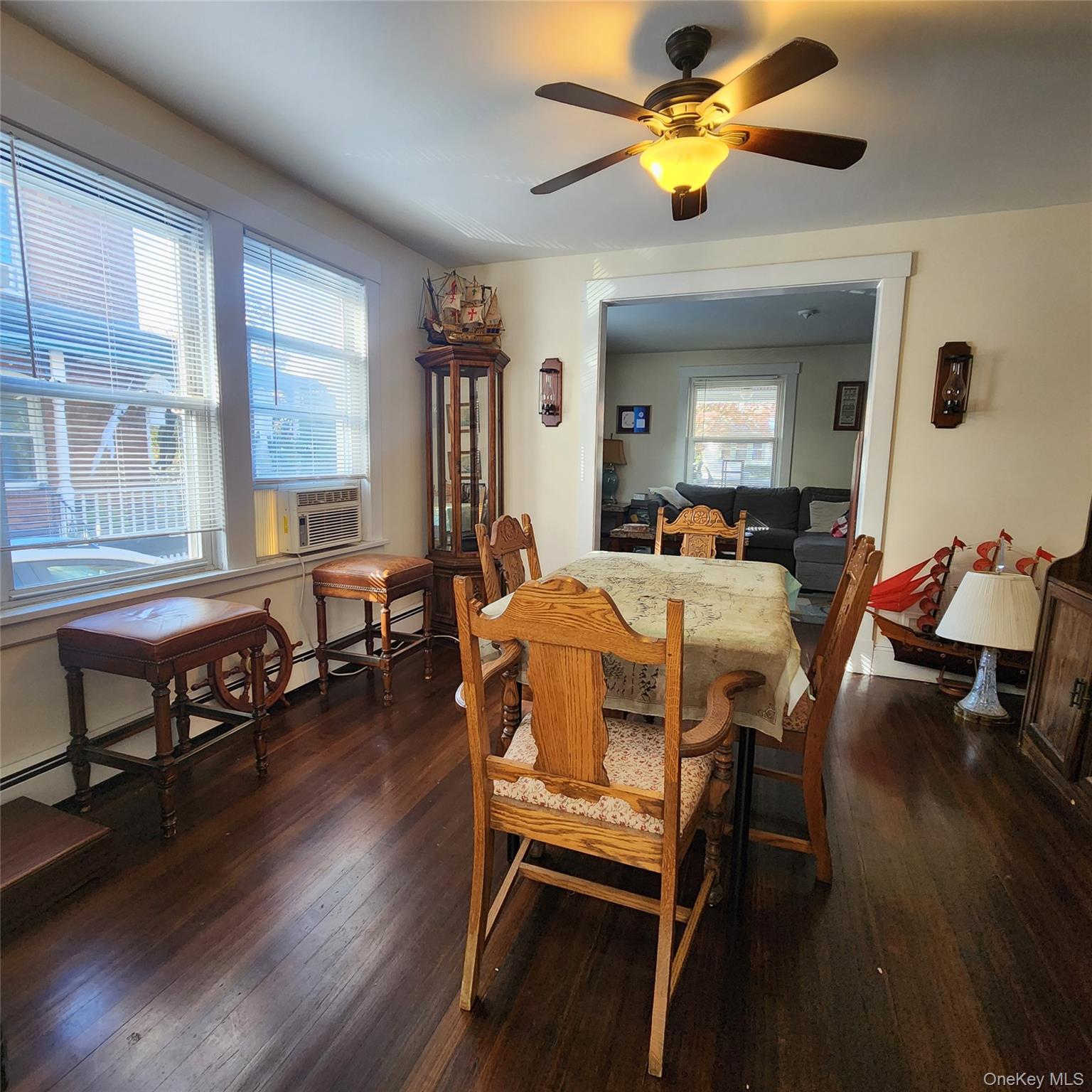 24 Prairie Avenue Unit: B