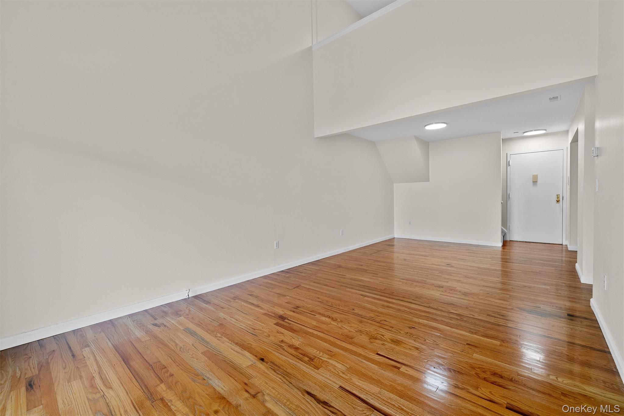 10-12 Chestnut Street Unit: B303