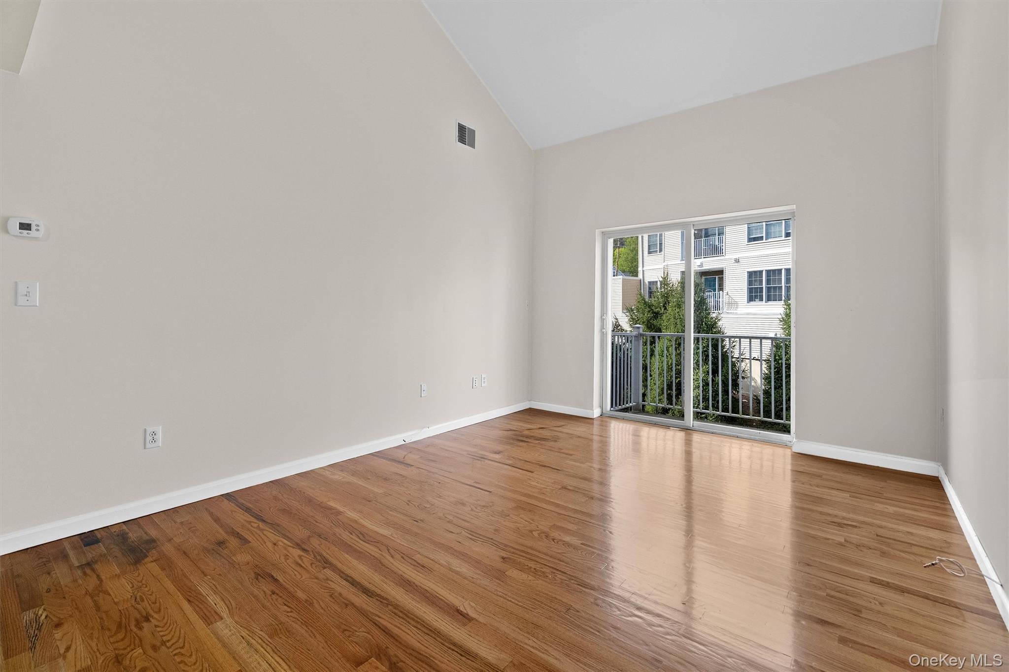 10-12 Chestnut Street Unit: B303