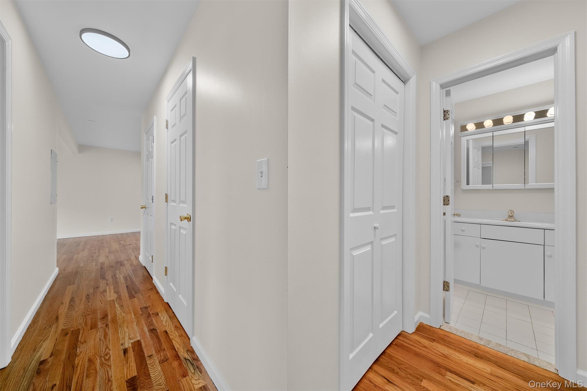 10-12 Chestnut Street Unit: B303