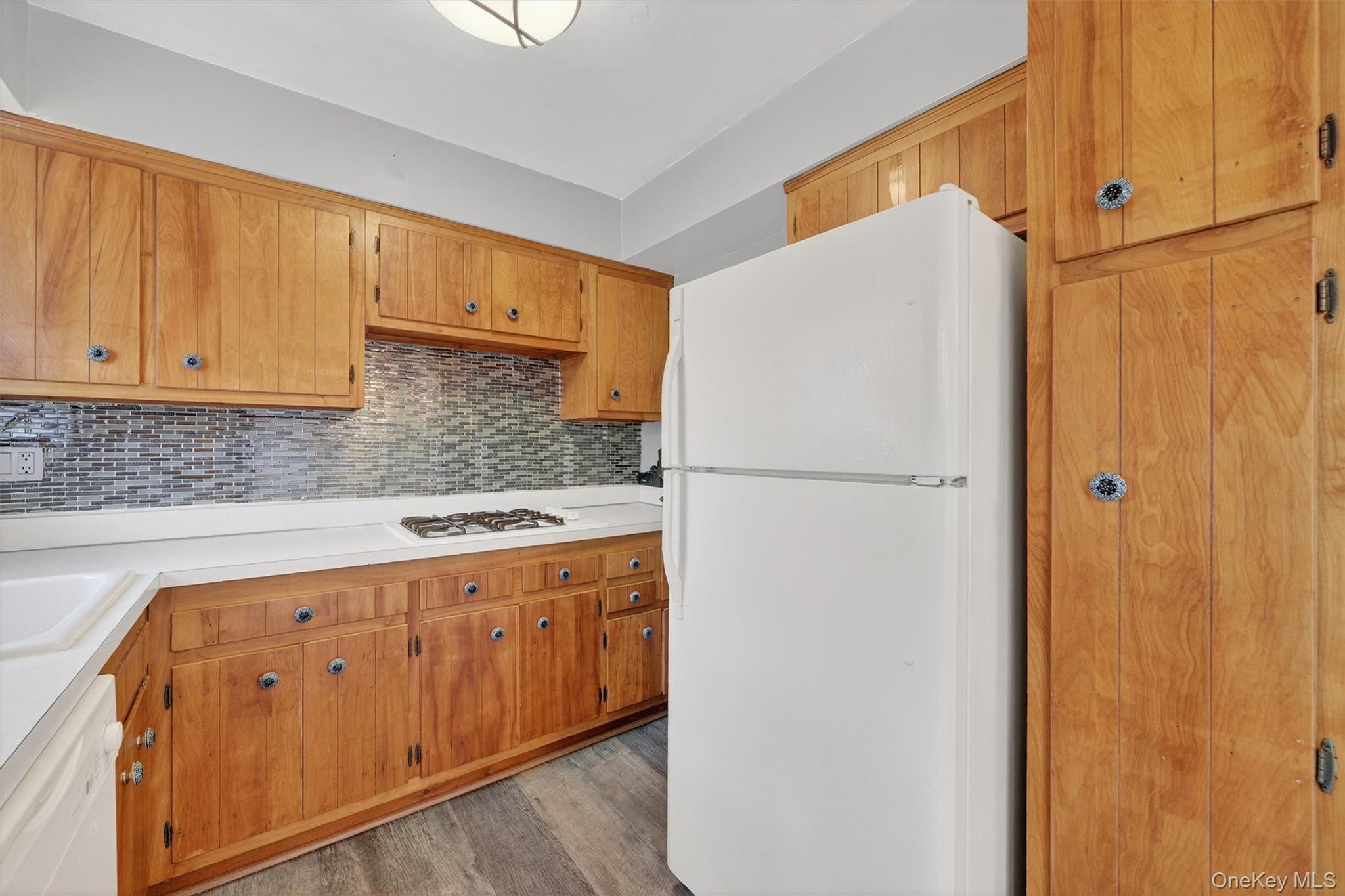 5 Oxford Court Unit: 7815