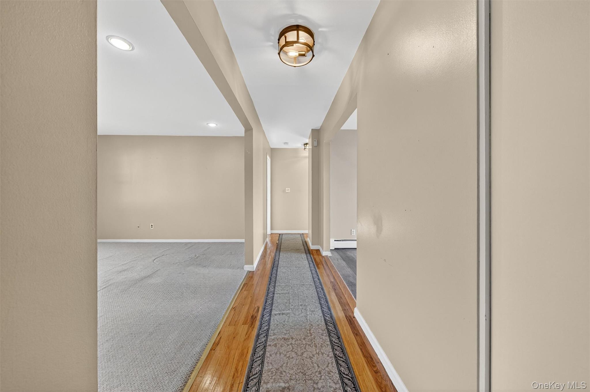 5 Oxford Court Unit: 7815