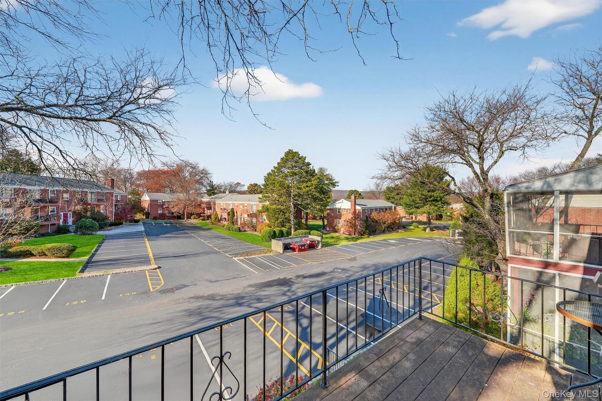 5 Oxford Court Unit: 7815