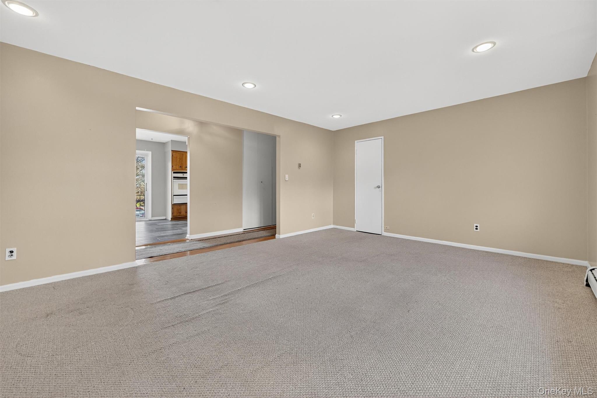 5 Oxford Court Unit: 7815