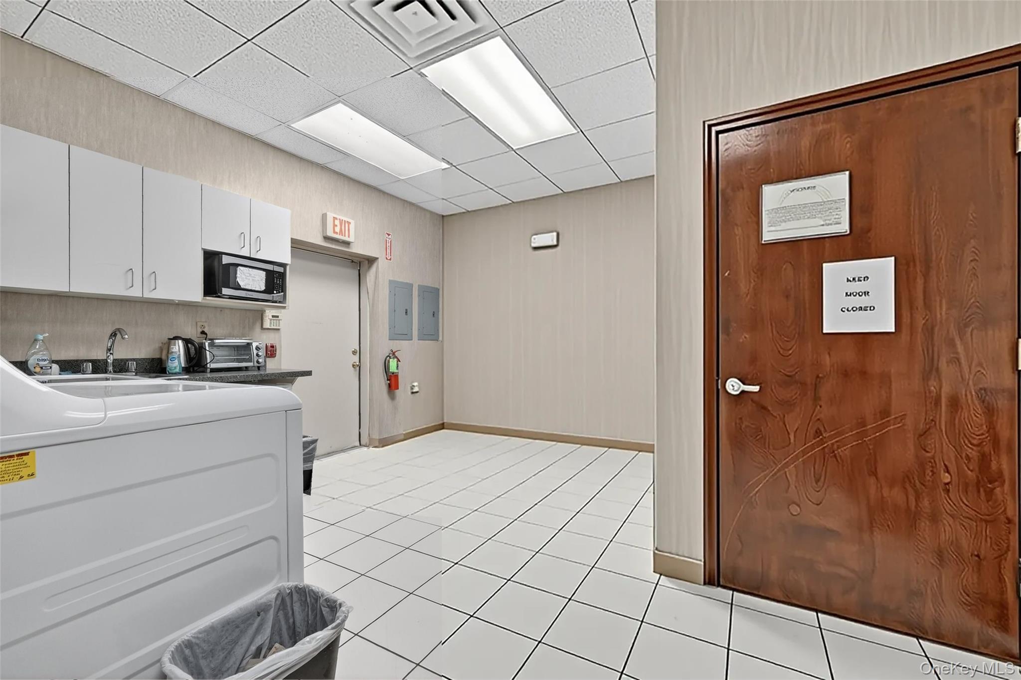 24-26 Liberty Square Mall