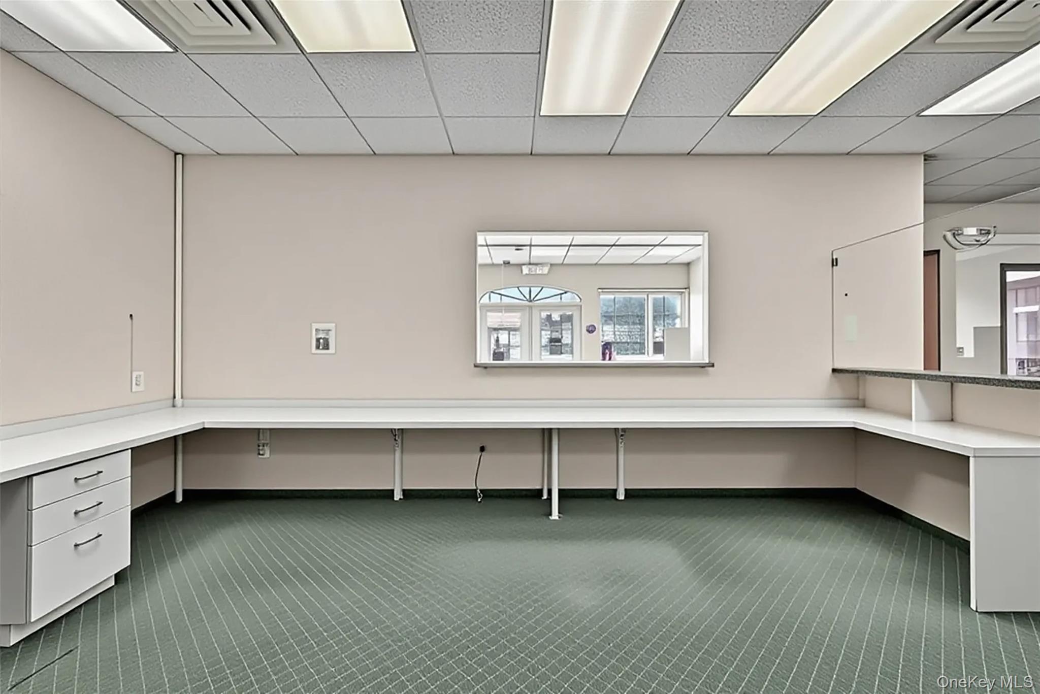 24-26 Liberty Square Mall