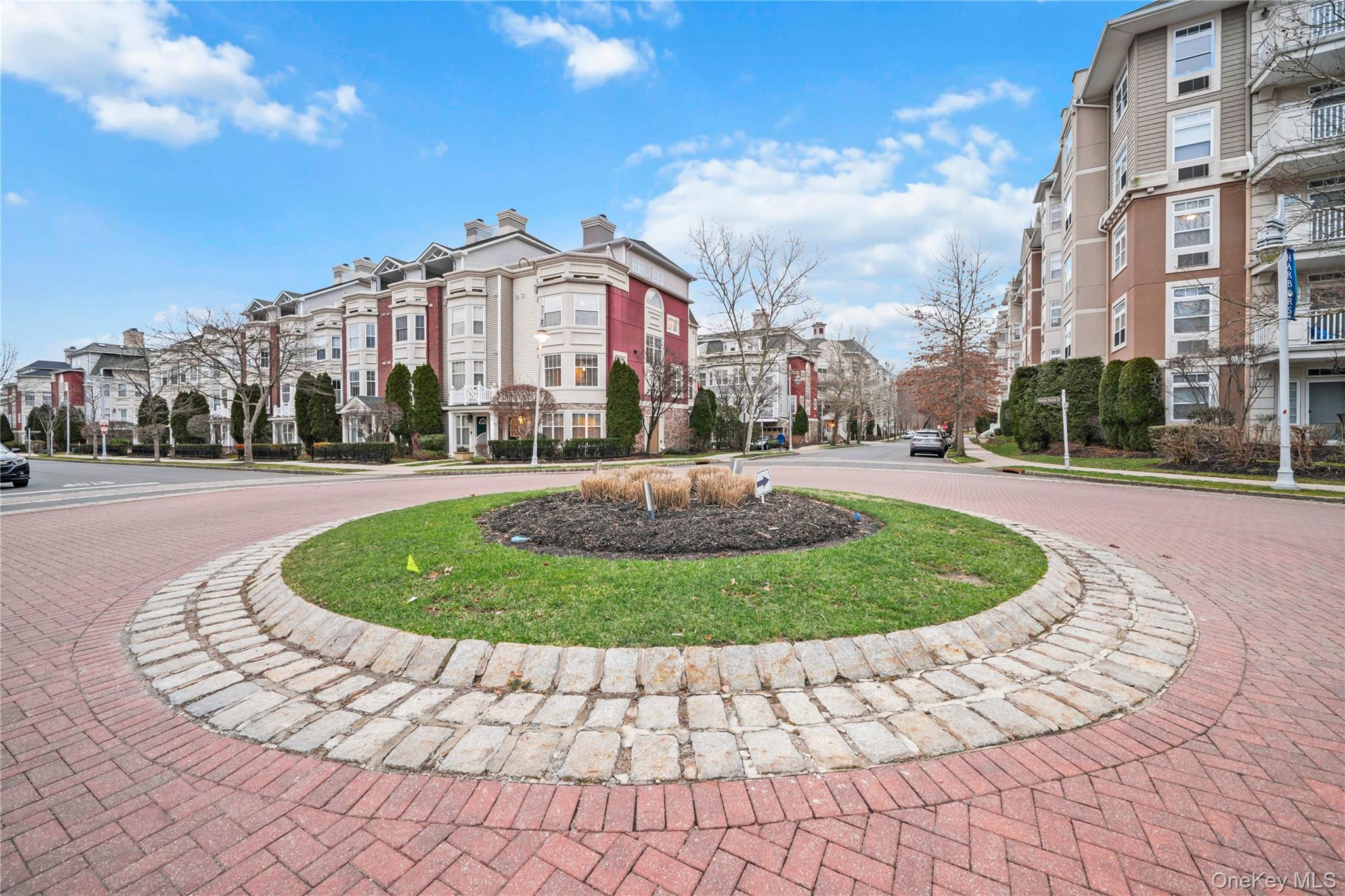 3 Harbor Pointe Drive