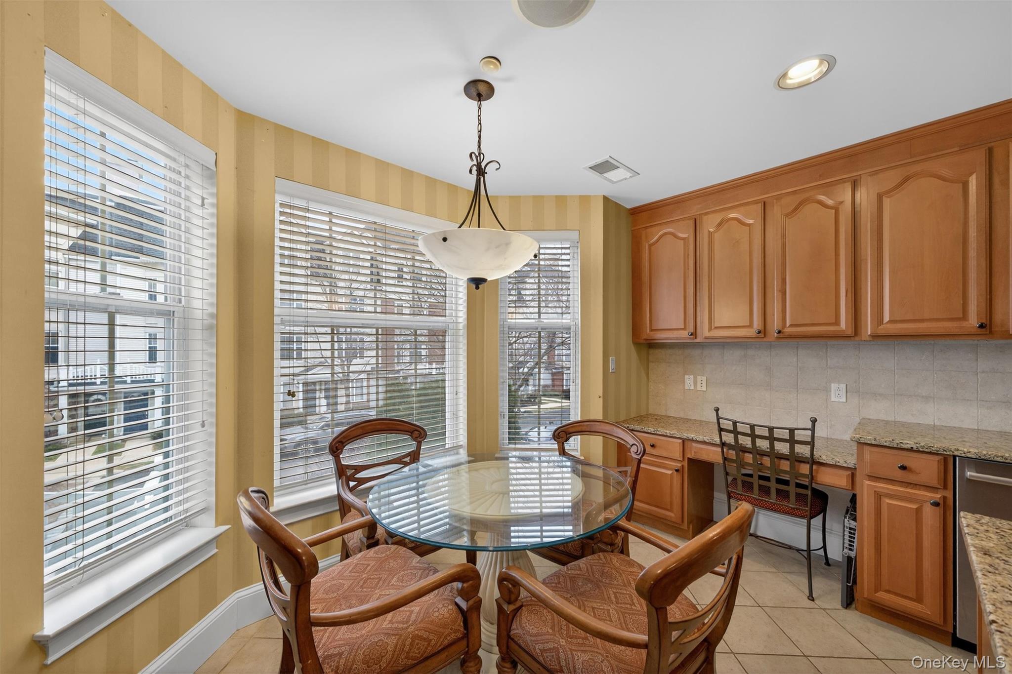 3 Harbor Pointe Drive