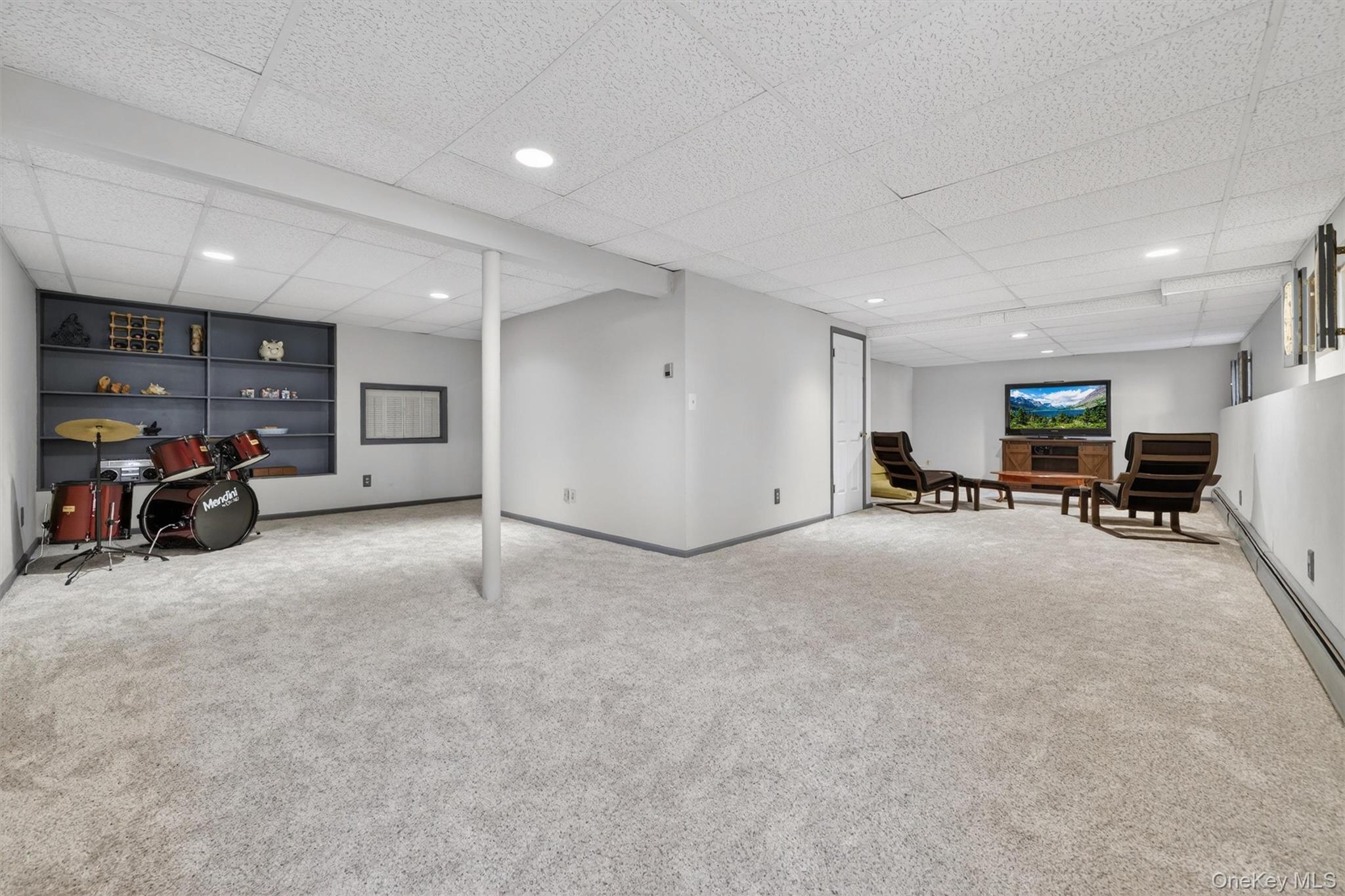 6 Amanda Court