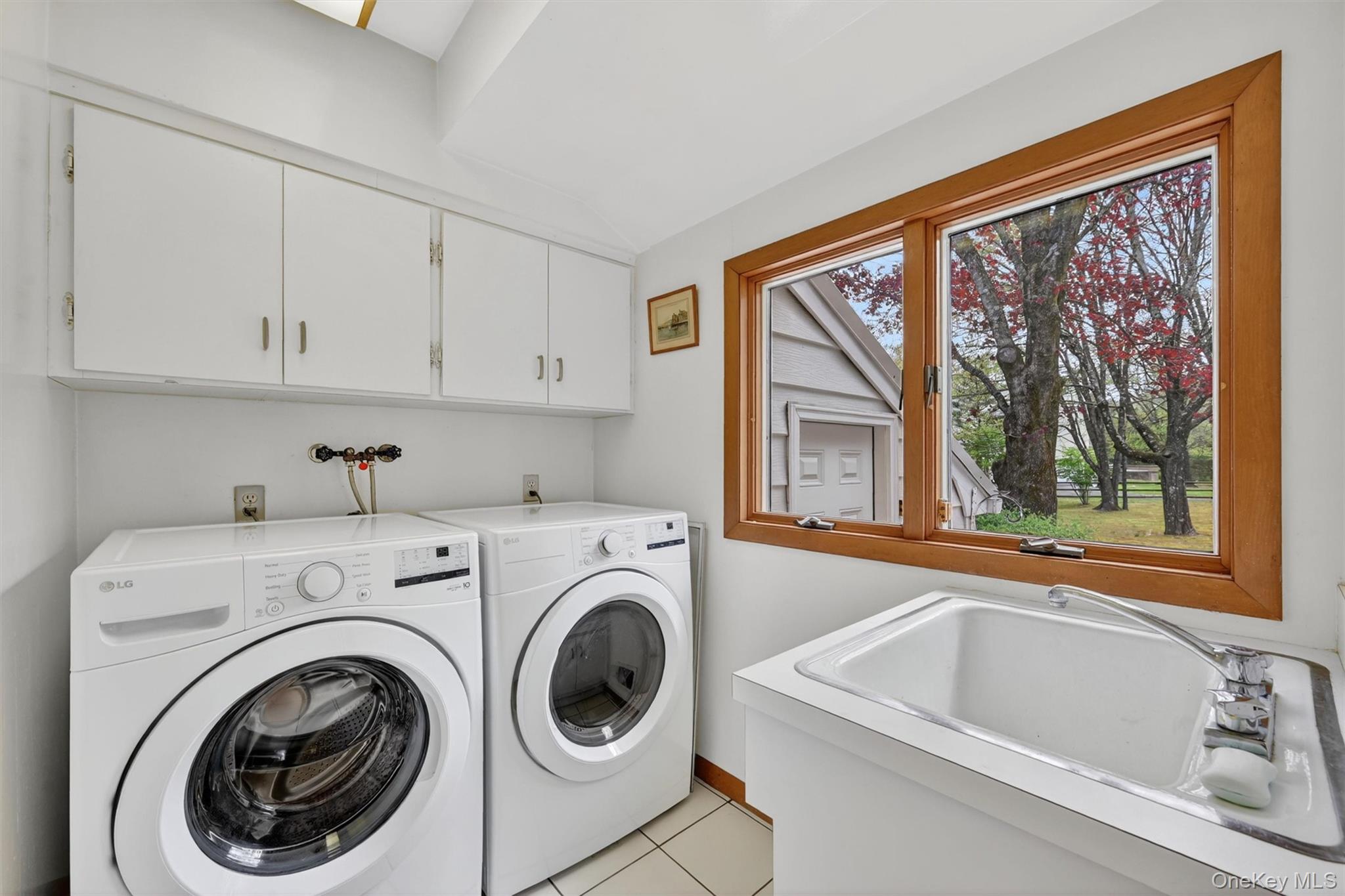 1 Vivian Place