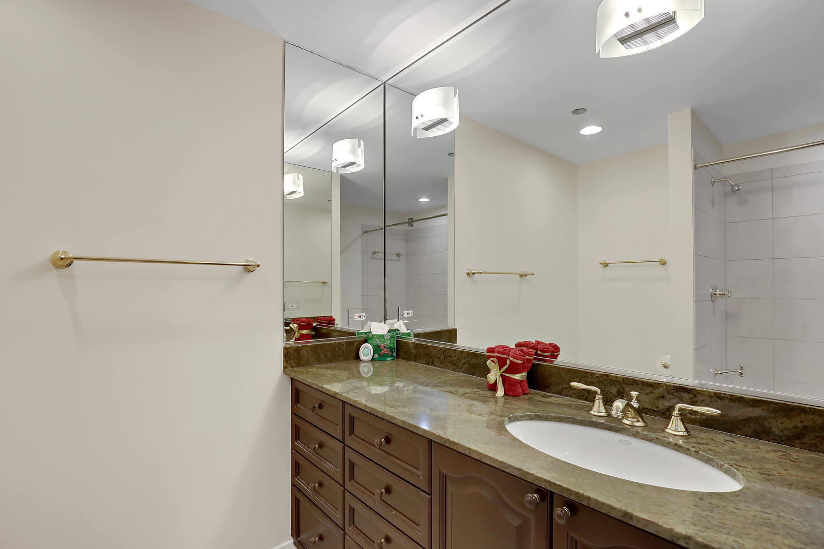 737 W Washington Boulevard Unit: 1802