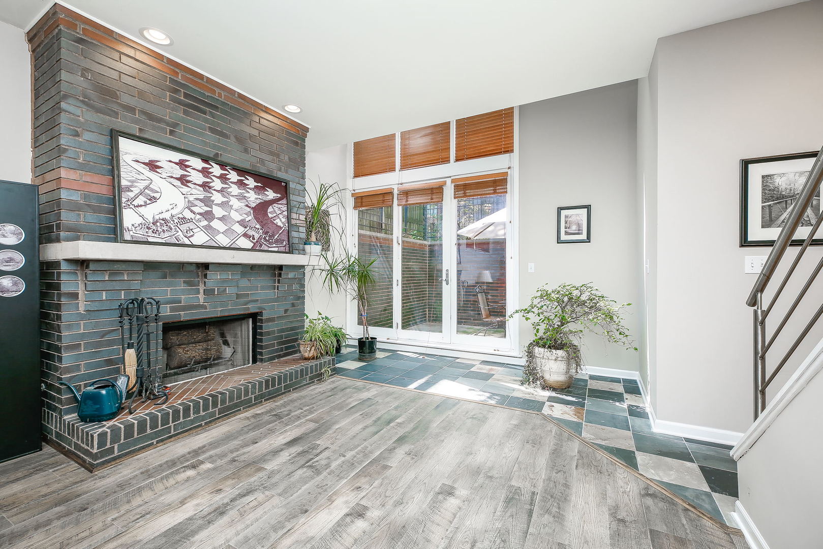 1407 N Campbell Avenue Unit: 1