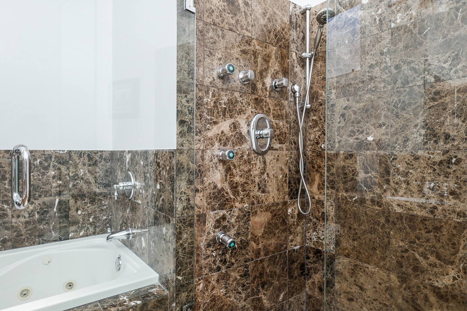 1407 N Campbell Avenue Unit: 1