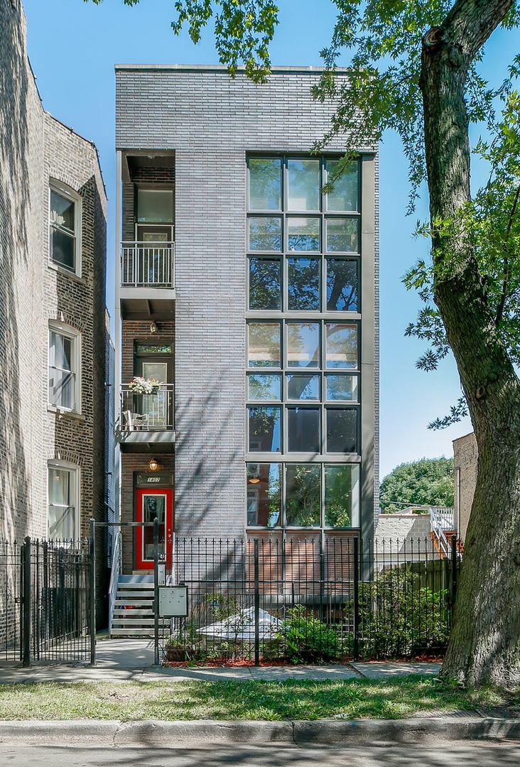 1407 N Campbell Avenue Unit: 1