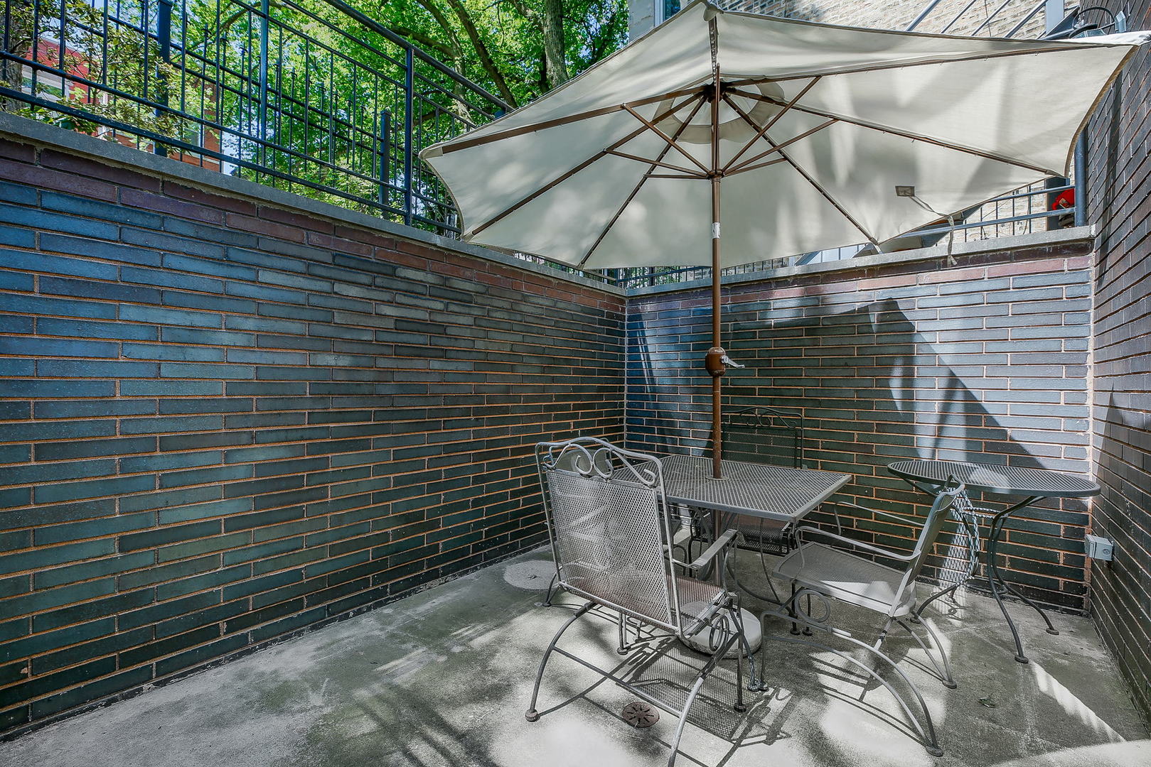 1407 N Campbell Avenue Unit: 1