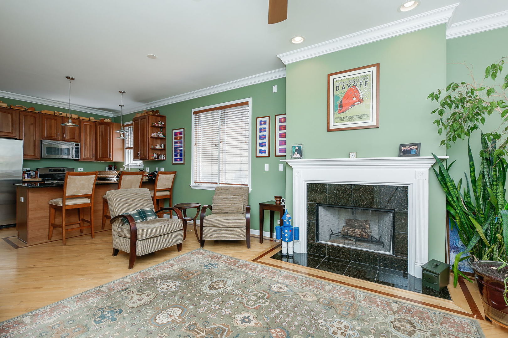 1407 N Campbell Avenue Unit: 1