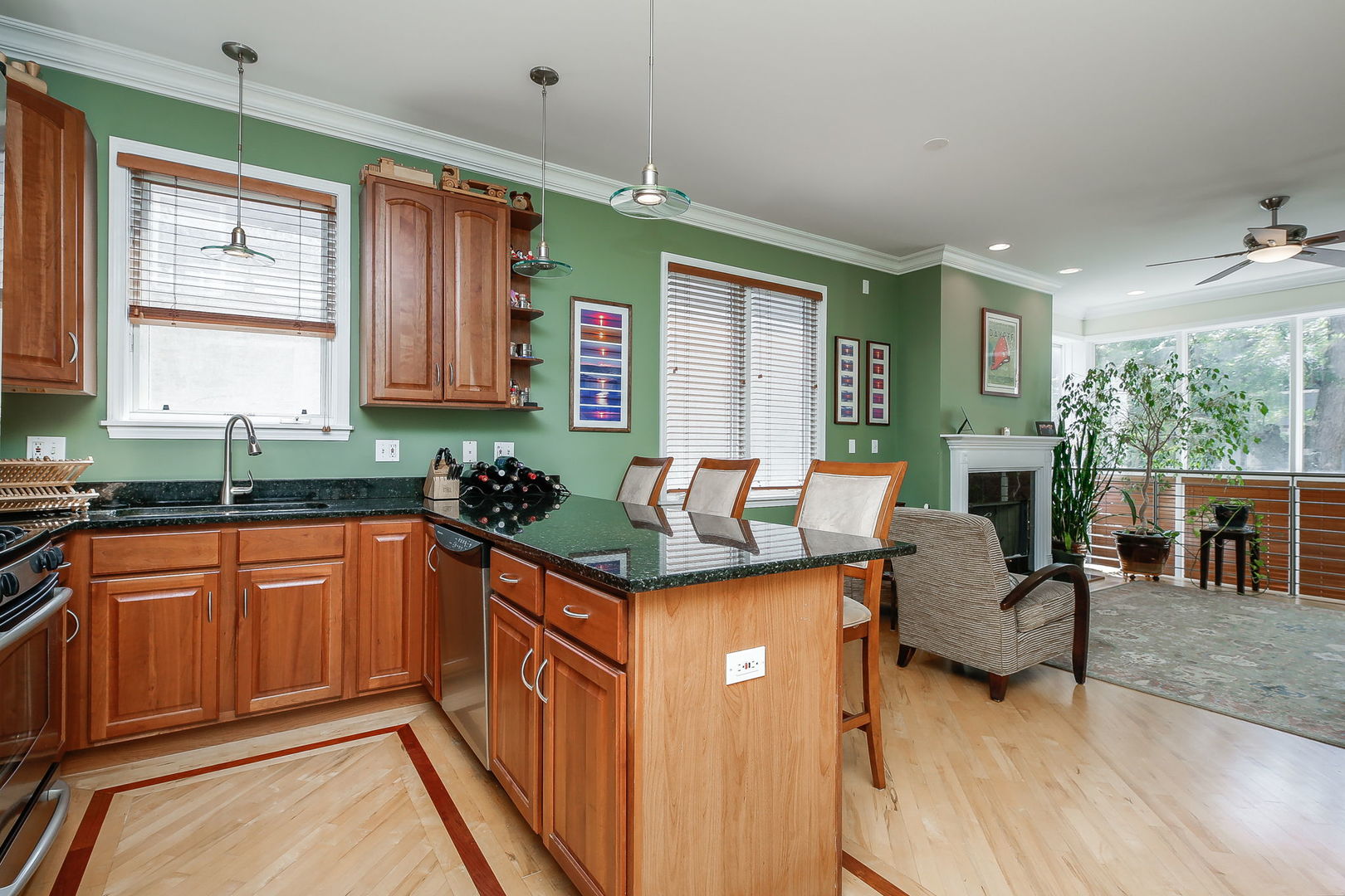 1407 N Campbell Avenue Unit: 1